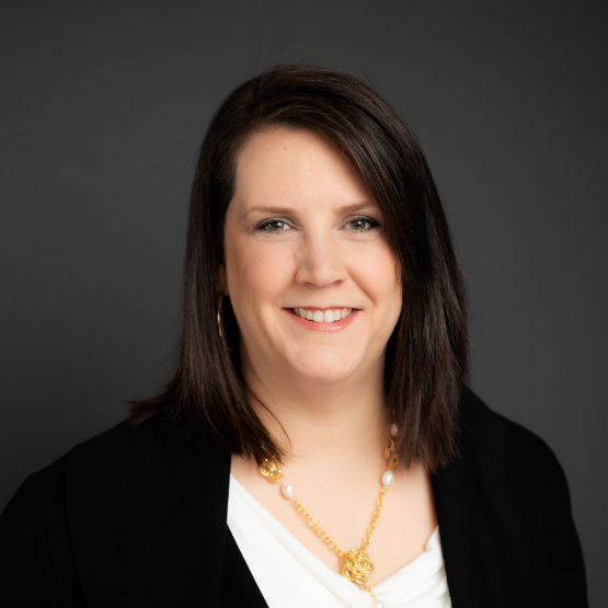 Amanda Lloyd headshot