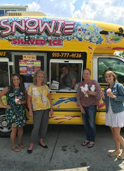 People in front of Hawaiin ice truck